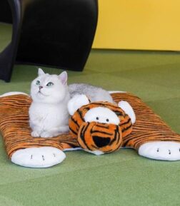 Tiger-Shaped Pet Floor Mat