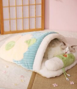 Super Warm Cat Bed with Removable Pillow