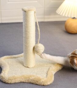 Compact Cat Scratching Post