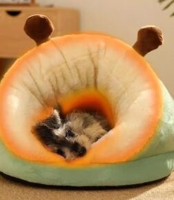 Warm Slipper-Shaped Dog Bed
