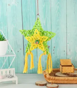 Colorful Bamboo Rattan Bird Chew Toy with Foraging Shredder for Parrots